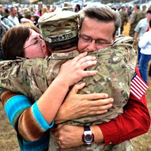 ap_troops_home_31_dm_121205_ssh ap_troops_home_31_dm_121205_ssh